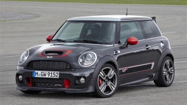 Британец MINI John Cooper Works GP показал хороший результат в Нюрбургринге