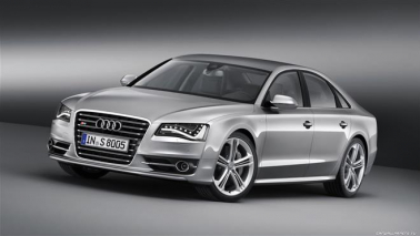 Немцы делятся подробностями об Audi S8 2011