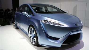 Toyota FCV-R - водородный автомобиль