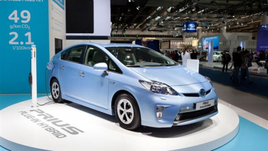 Японцы собираются показать самый экономичный гибрид Toyota Aqua